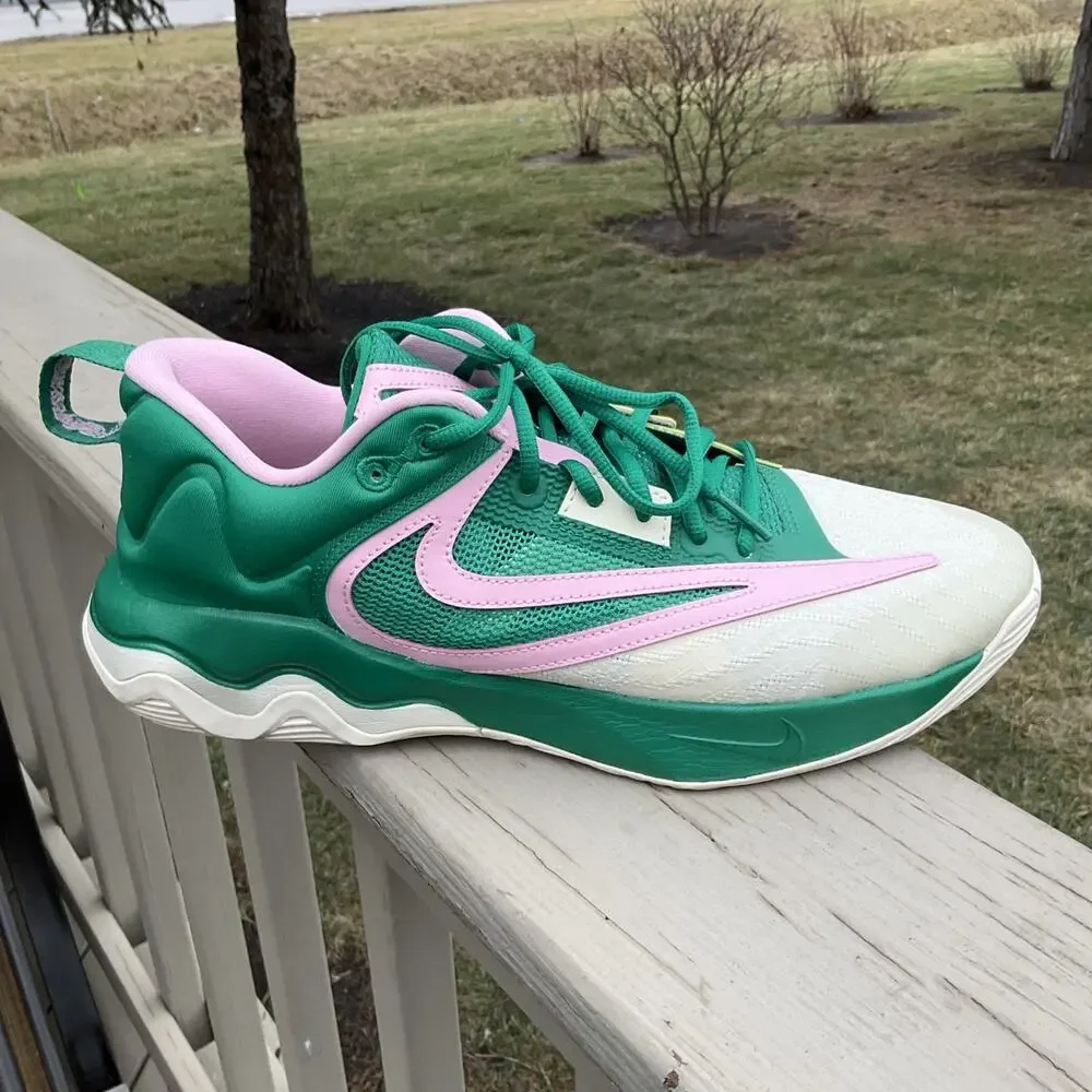 Nike Giannis Immortality 3 “5 The Hard Way” Men’s Size 10.5 green‎ pink Shoes
